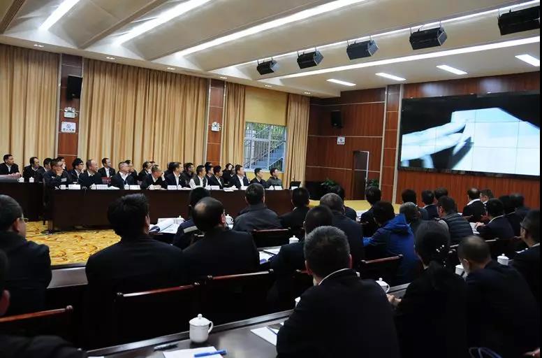 總經(jīng)理一線檢查指導(dǎo)安全生產(chǎn)！